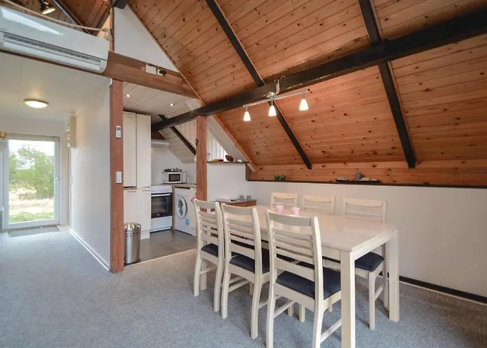 Dom wakacyjny Three-bedroom In Molby