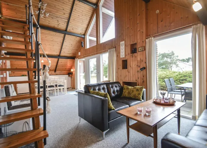Three-bedroom In Molby